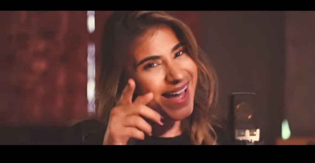 الفنانة رولا قادري تصدم محبيها بالبنط العريض