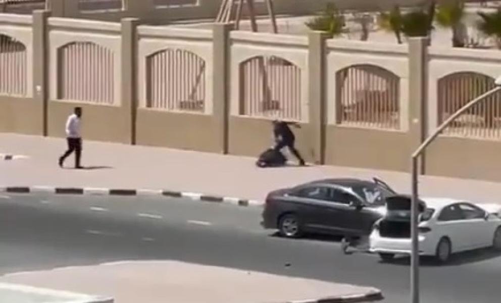 اعتداء رجل بوحشية على امرأة يشعل غضباً في الكويت - صورة مميزة صورة مميزة: اعتداء رجل بوحشية على امرأة يشعل غضباً في الكويت