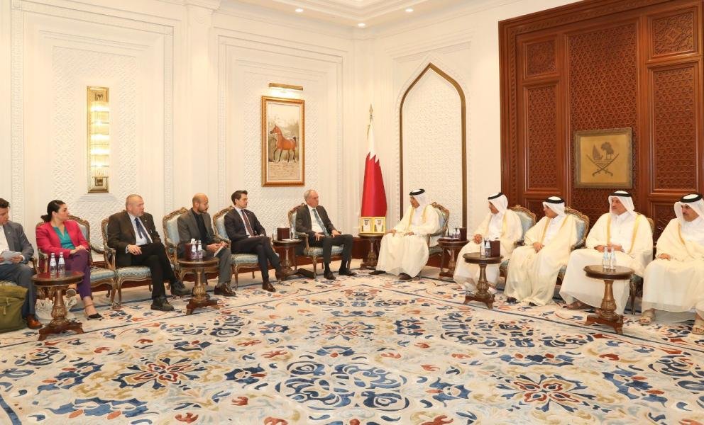 صورة مميزة: وفد ألماني بالدوحة بعد إساءة وزيرة الداخلية.. وقطر تجدد استياءها