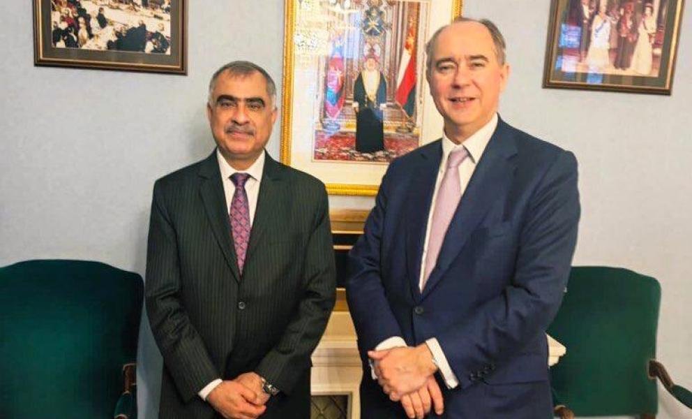 صورة مميزة: مباحثات عُمانية بريطانية لتعزيز فرص التعاون بالتجارة والاستثمار