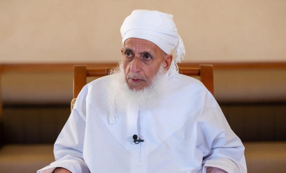 مفتي عُمان يشيد بنبذ العرب لـالصهاينة المحتلين مونديالياً - صورة مميزة مفتي عُمان يشيد بنبذ العرب لـالصهاينة المحتلين مونديالياً