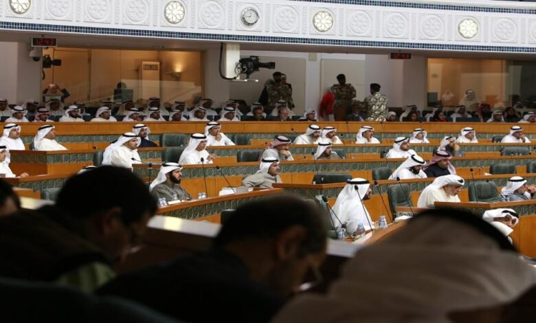 Photo of مجلس الأمة والحكومة يجتمعون  للتنسيق