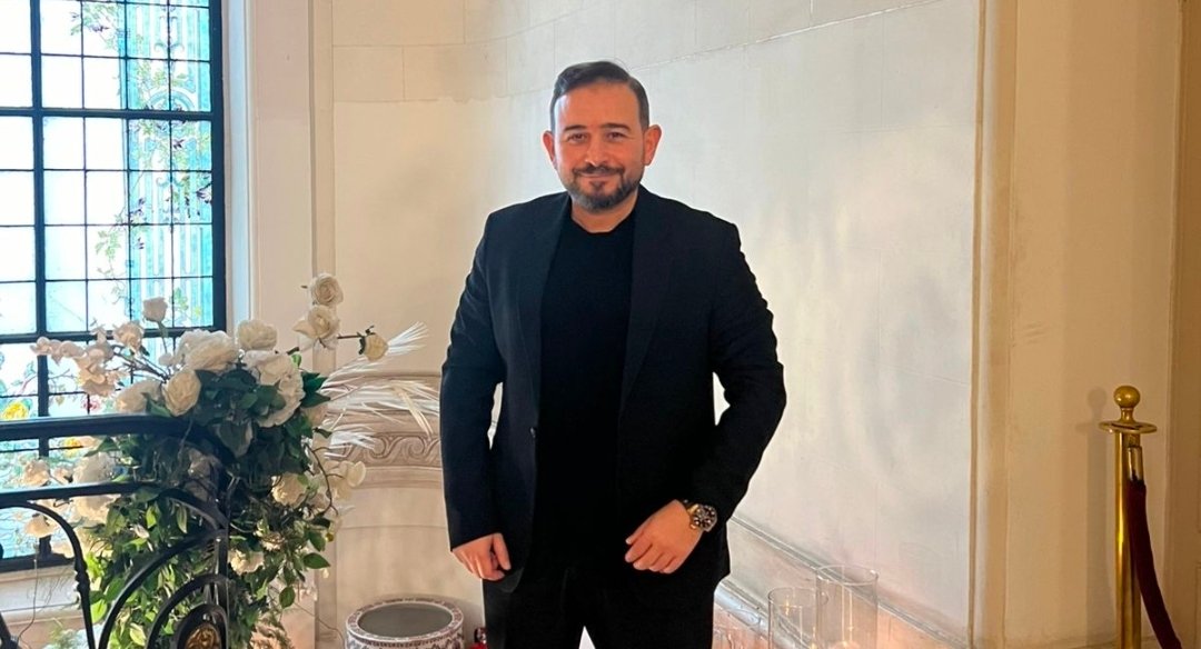 لمسات أحمد عادل الفنية تتصدّر التعاونات الموسيقية في العالم العربي