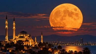 قمر الحصاد يزيّن سماء الوطن العربي.. لماذا يبدو أكبر وأكثر احمرارًا؟