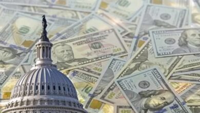 عائد السندات الأميركية يقترب من 5% ويضع الأسهم والإسكان والدولار تحت الضغط