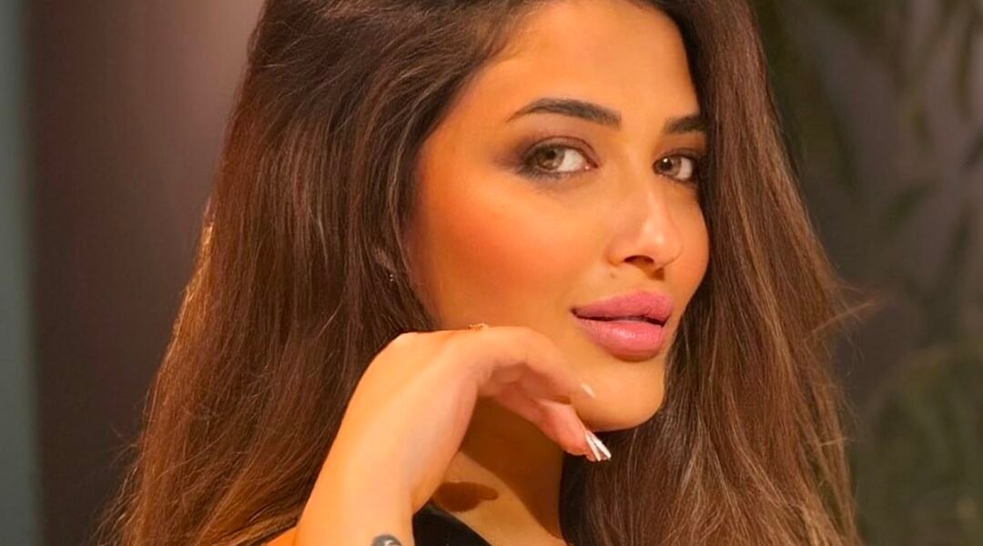 لارا حسين صوت فني يعيد تشكيل العلاقة بين الإحساس والمادة