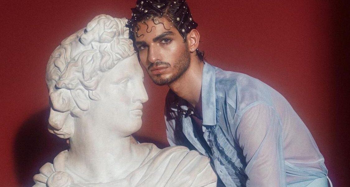 صورة مميزة: أوسكار Oscar Kraye يحدث بصمة فارقة في عروض الأزياء