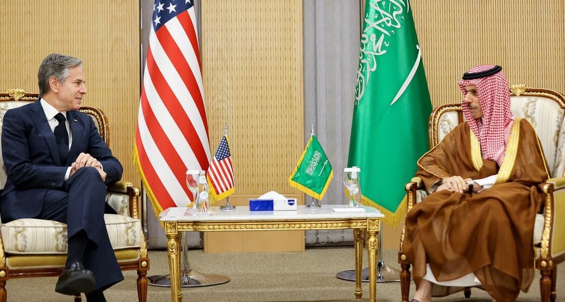 الخارجية الأميركية بلينكن ووزير الخارجية السعودي بحثا جهود إنهاء الصراع في السودان