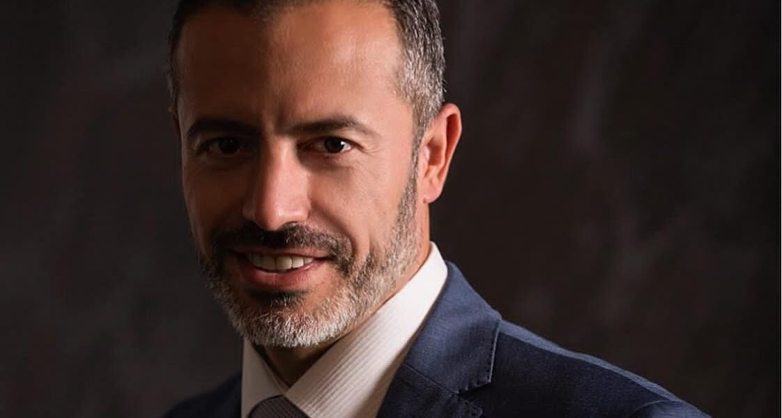 الدكتور حبيب ظريفه ريادة في طب وجراحة الأسنان