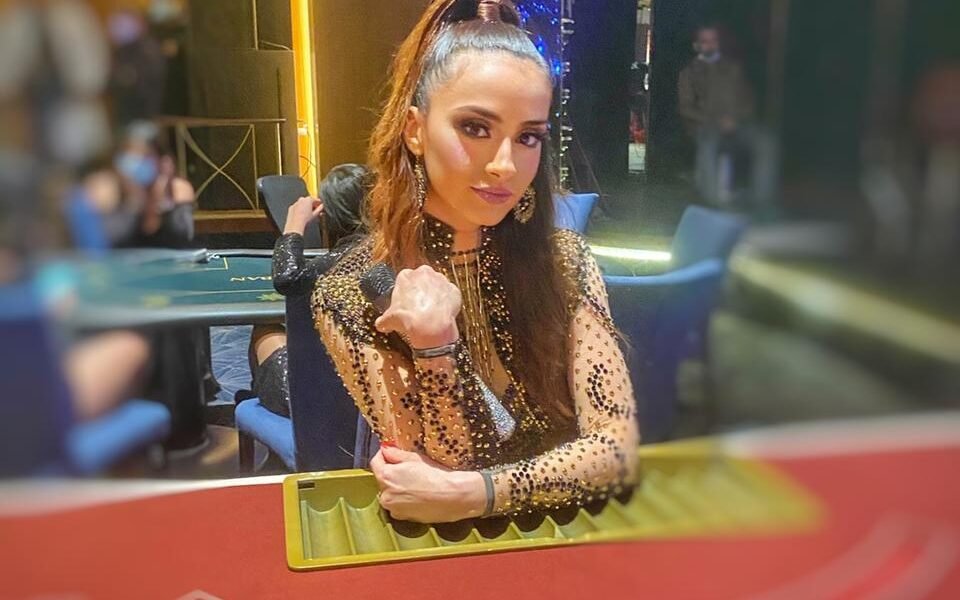 صورة مميزة: الفنانة كارولينا كرم تشعل مسرح Casino du Liban بهذا العرض!