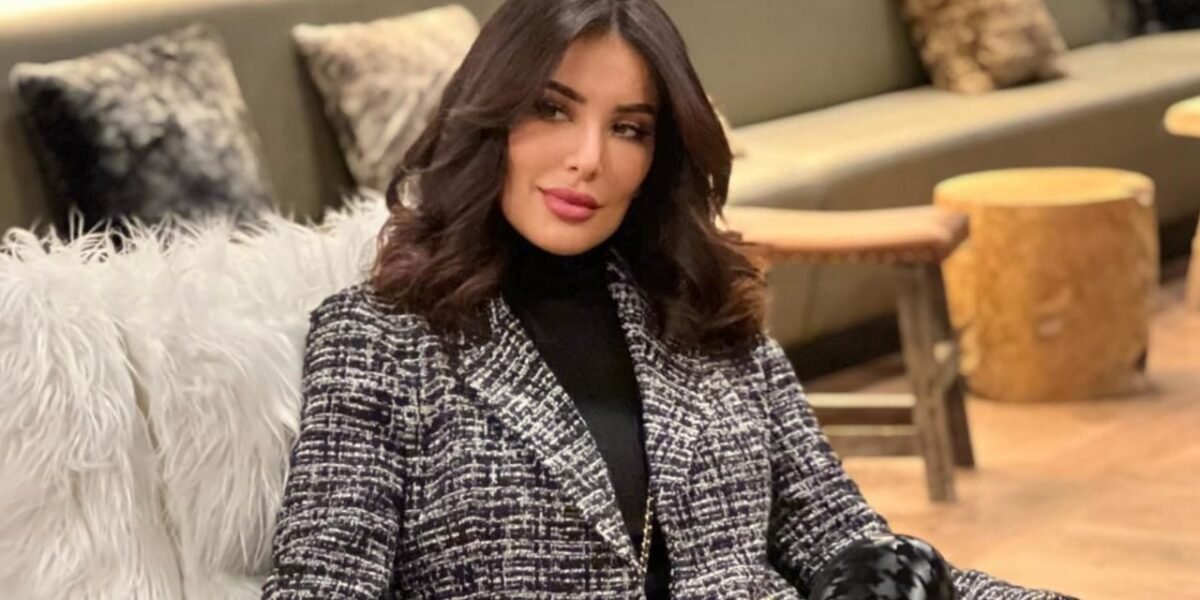 المؤثرة إيناس حراق تتحدث عن النفاق الإلكتروني - صورة مميزة صورة مميزة: المؤثرة إيناس حراق تتحدث عن النفاق الإلكتروني