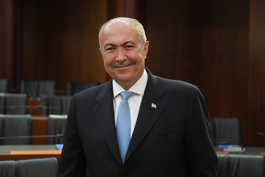 صورة مميزة: النائب فؤاد مخزومي شعلة الحق والحماية لأموال الشعب