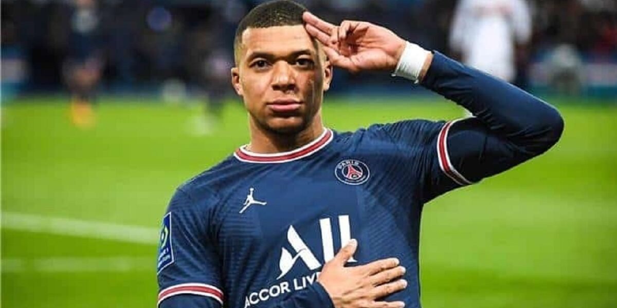 باريس سان جيرمان يسمح للهلال بالتحدث إلى مبابي بعد عرض بقيمة 300 مليون يورو - صورة مميزة باريس سان جيرمان يسمح للهلال بالتحدث إلى مبابي بعد عرض بقيمة 300 مليون يورو