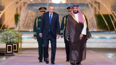 خالد بن سلمان توقيع عقدين مع شركة بايكار للاستحواذ على طائرات مسيّرة خالد بن سلمان توقيع عقدين مع شركة بايكار للاستحواذ على طائرات مسيّرة