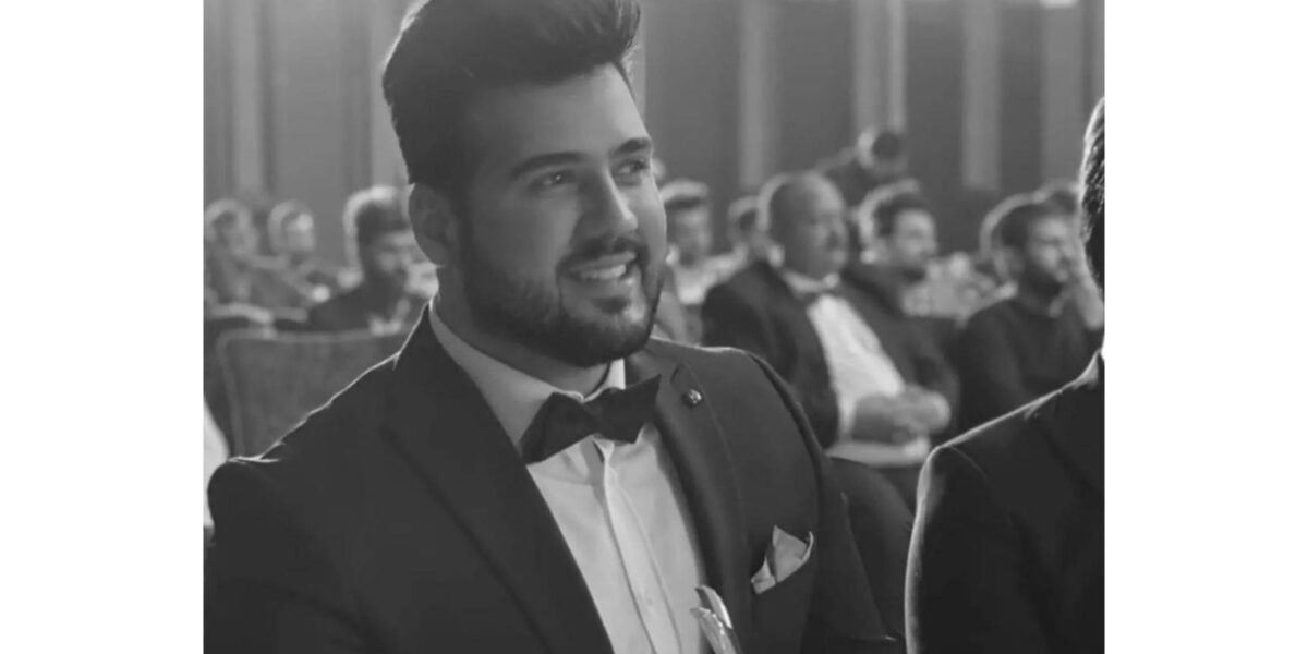 خبير التجميل الدولي Mhamad AlAmer أفضل الشخصيات الإنسانية في مجال معالجة البشرة و التجميل لعام 2020 - صورة مميزة صورة مميزة: خبير التجميل الدولي Mhamad AlAmer أفضل الشخصيات الإنسانية في مجال معالجة البشرة و التجميل لعام 2020