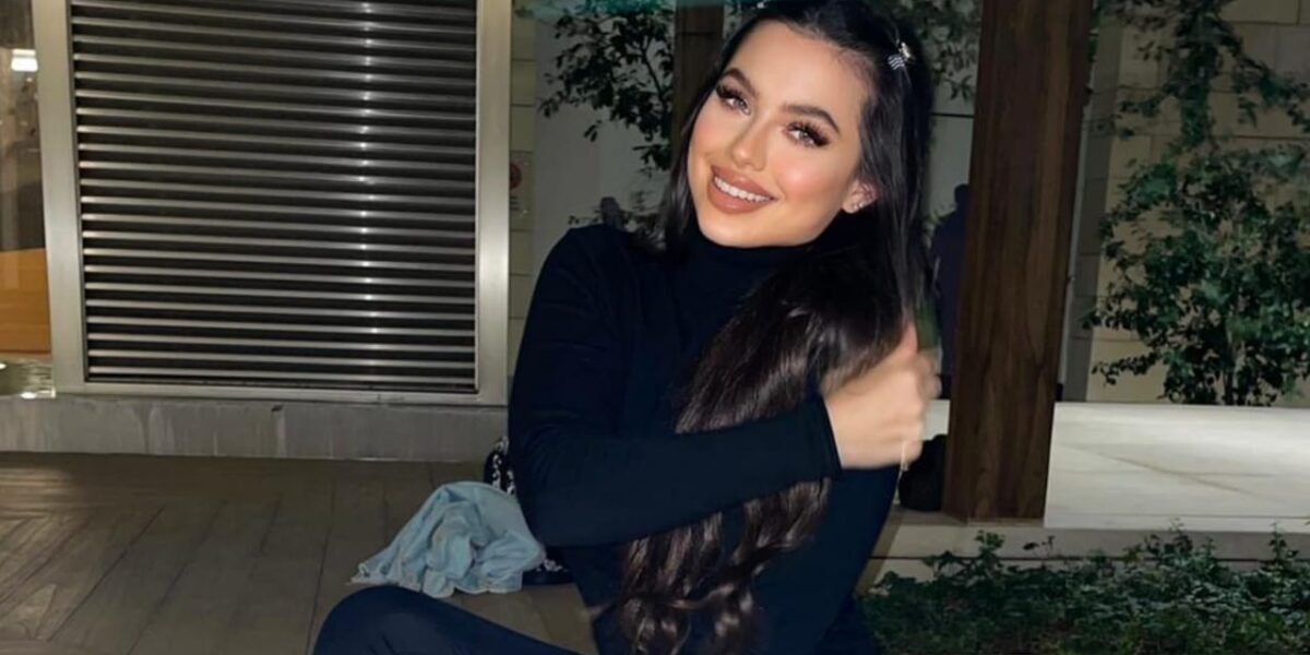 صورة مميزة: خبيرة التجميل Maya Kawas تدعو المغتربين لممارسة حقهم في الإنتخاب