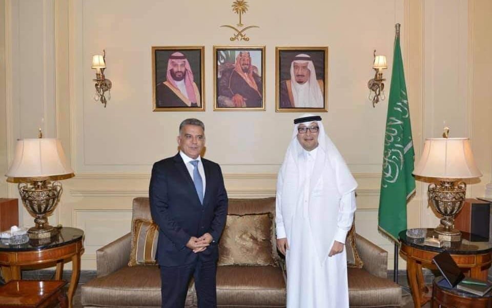 صورة مميزة: سفير خادم الحرمين الشريفين في لبنان يستقبل المدير العام للأمن العام