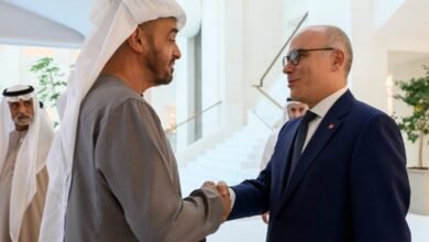 محمد بن زايد يبحث مع وزير خارجية تونس العلاقات الثنائية بين البلدين