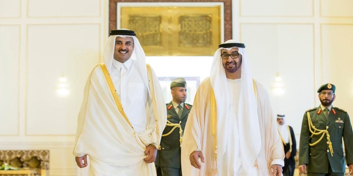 محمد بن زايد يبعث برقية تهنئة للشيخ تميم في الذكرى العاشرة لتوليه الحكم