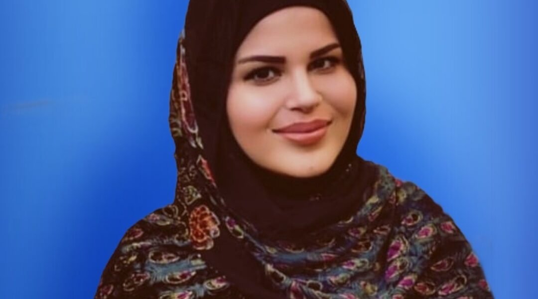 صورة مميزة: منال شحادة في يوم المرأة العالميّ كوني امرأة قويّة رغم سواد العالم ووحشيّته