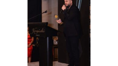 مهرجان AFDAL الدولي يقدم جائزة أفضل Trend maker للشاعر و الملحن فارس اسكندر